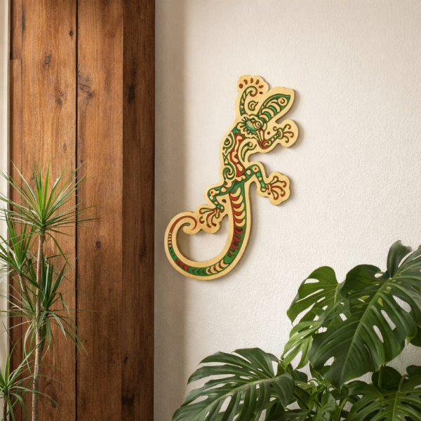 neldi art gallery product green gecko cut out Resin concept